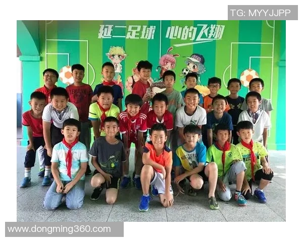 足球明星为小学生传授梦想与拼搏精神的精彩演讲