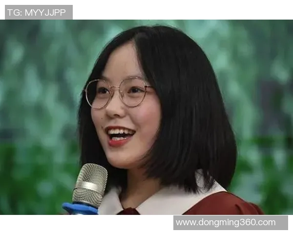 追寻梦想与荣耀当足球明星的背后故事与心路历程